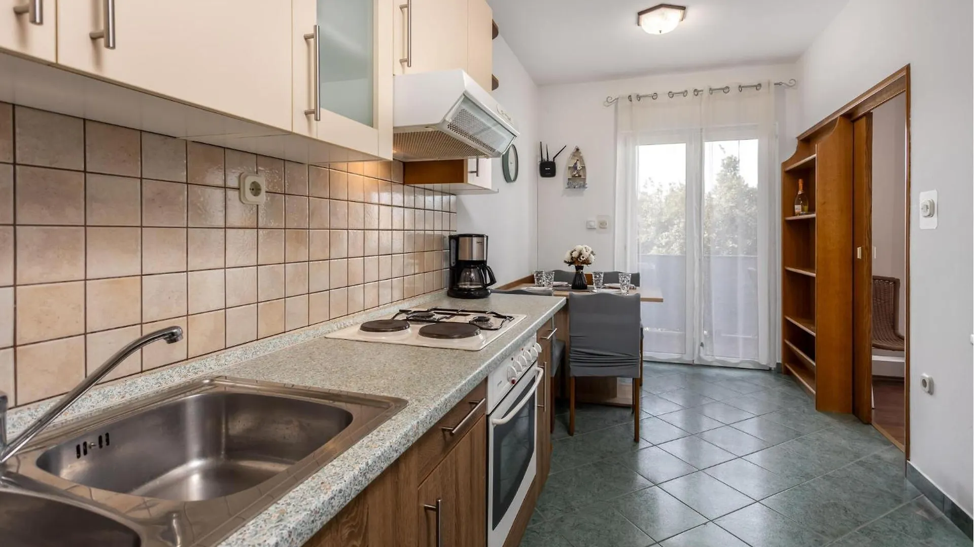 2 Bedroom Nice Apartment In Lopar Croatia