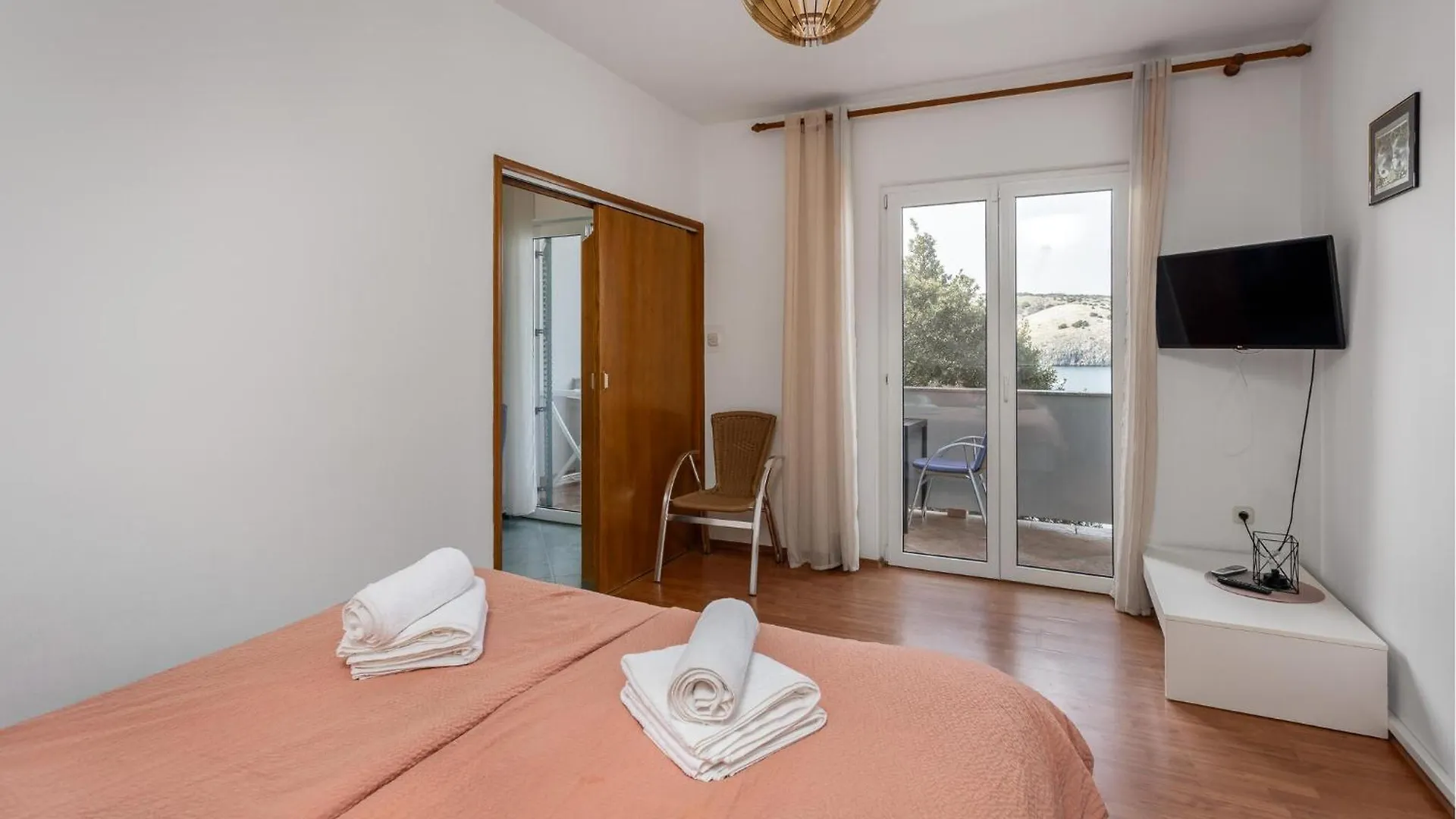 2 Bedroom Nice Apartment In Lopar